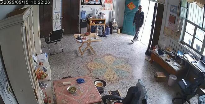 老公却声称是误会网友表示：教教我瓦利棋牌女子在监控发现老公秘密(图4)