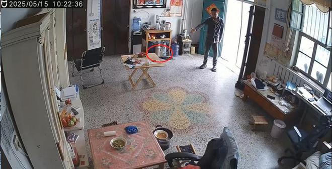 老公却声称是误会网友表示：教教我瓦利棋牌女子在监控发现老公秘密(图11)